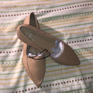GAP Flats! *Never Worn*
